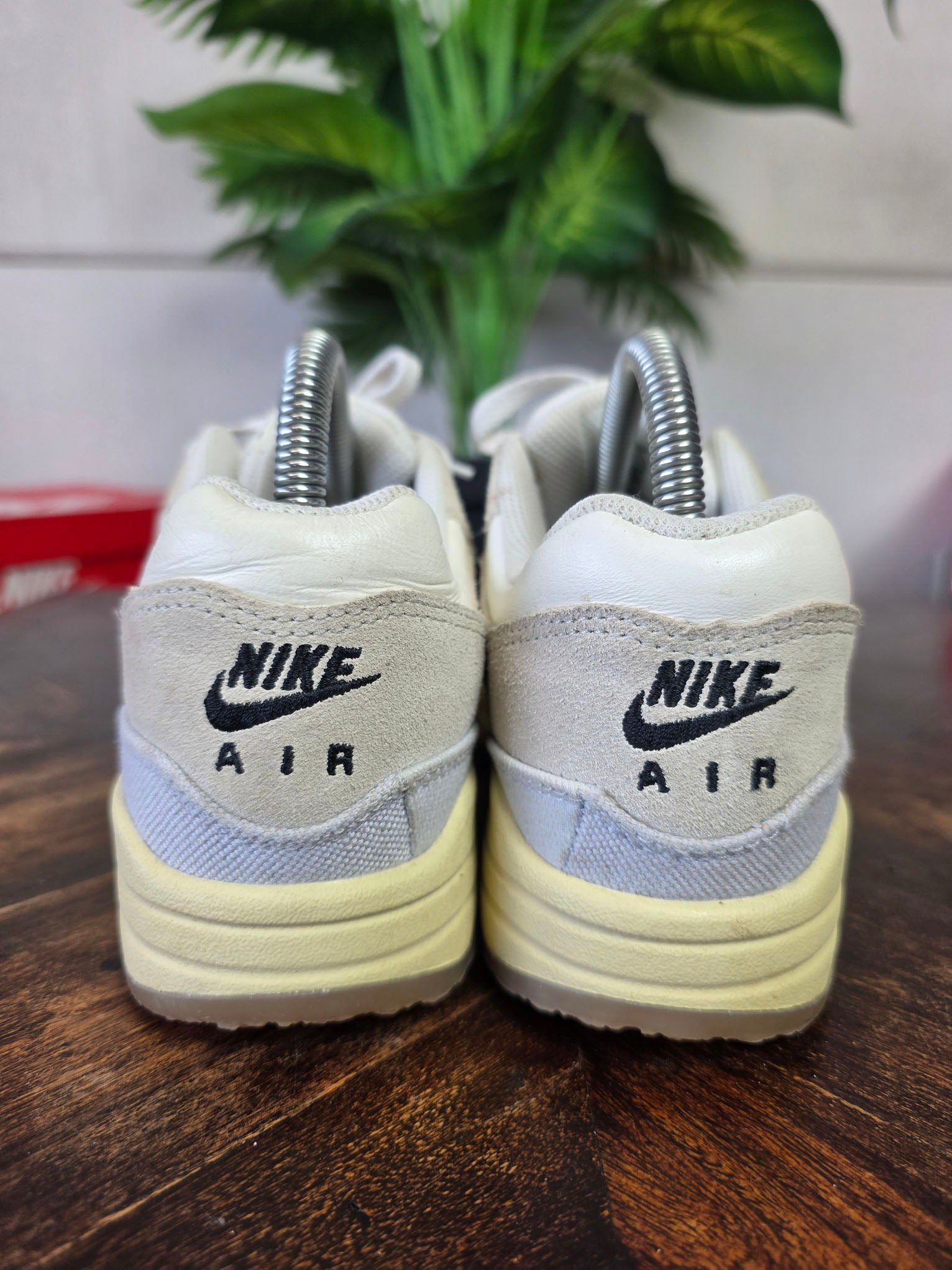 Nike Air Max 1 Crepe Light Bone maat 38