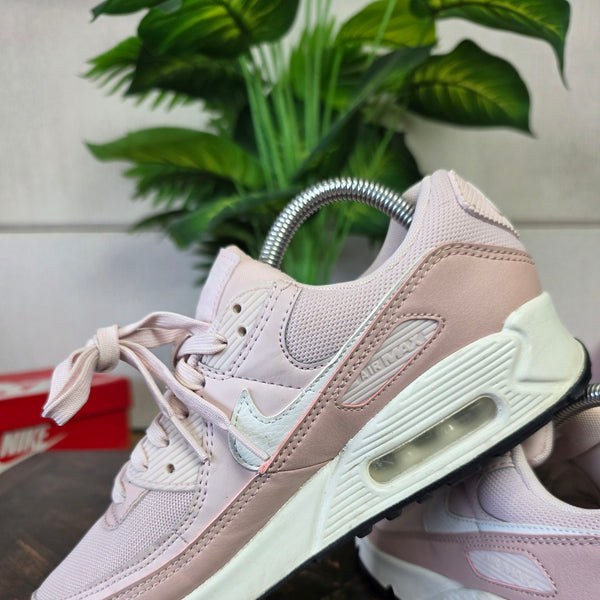 Nike Air Max 90 Barely Rose maat 39