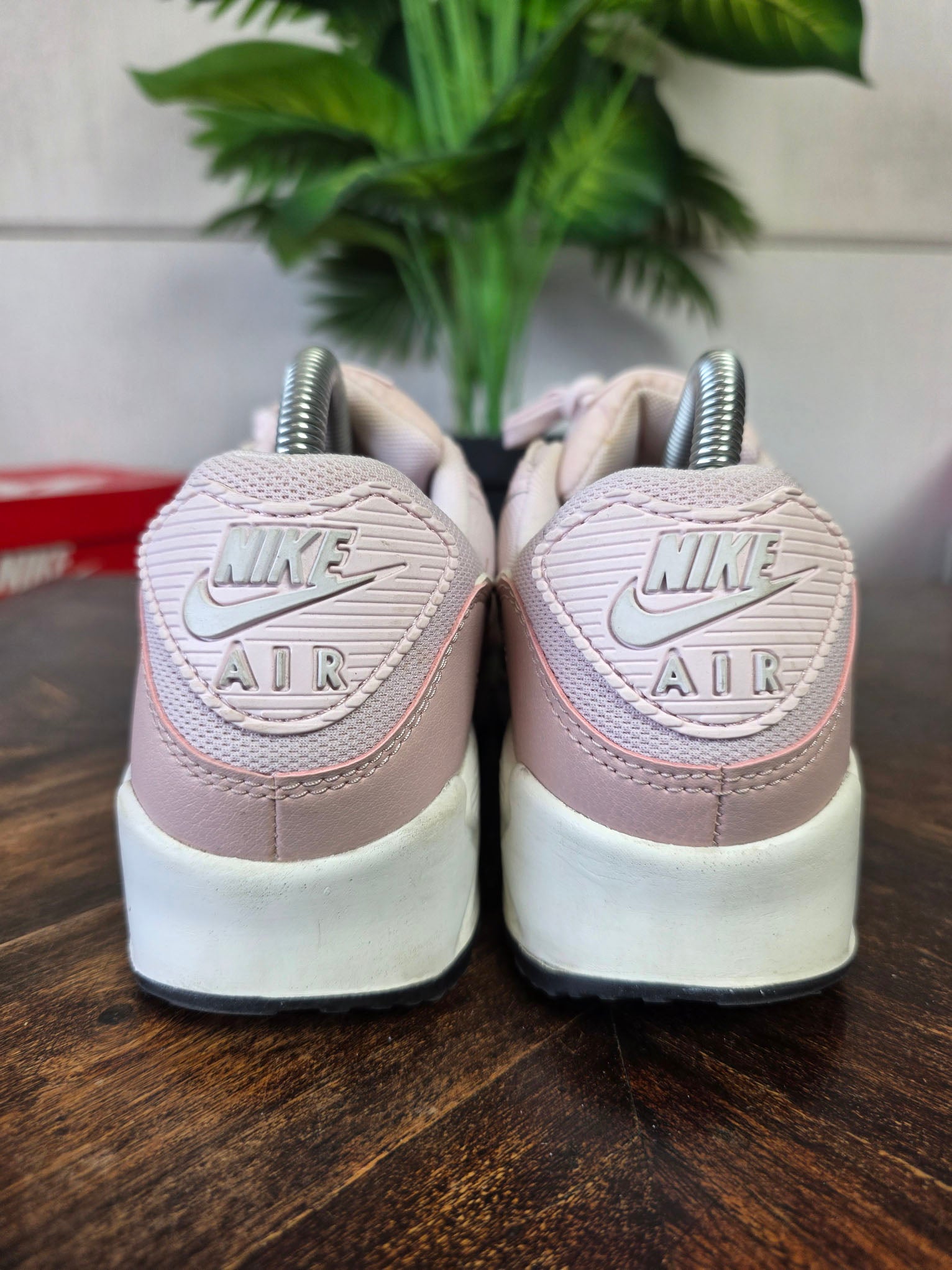 Nike Air Max 90 Barely Rose maat 39
