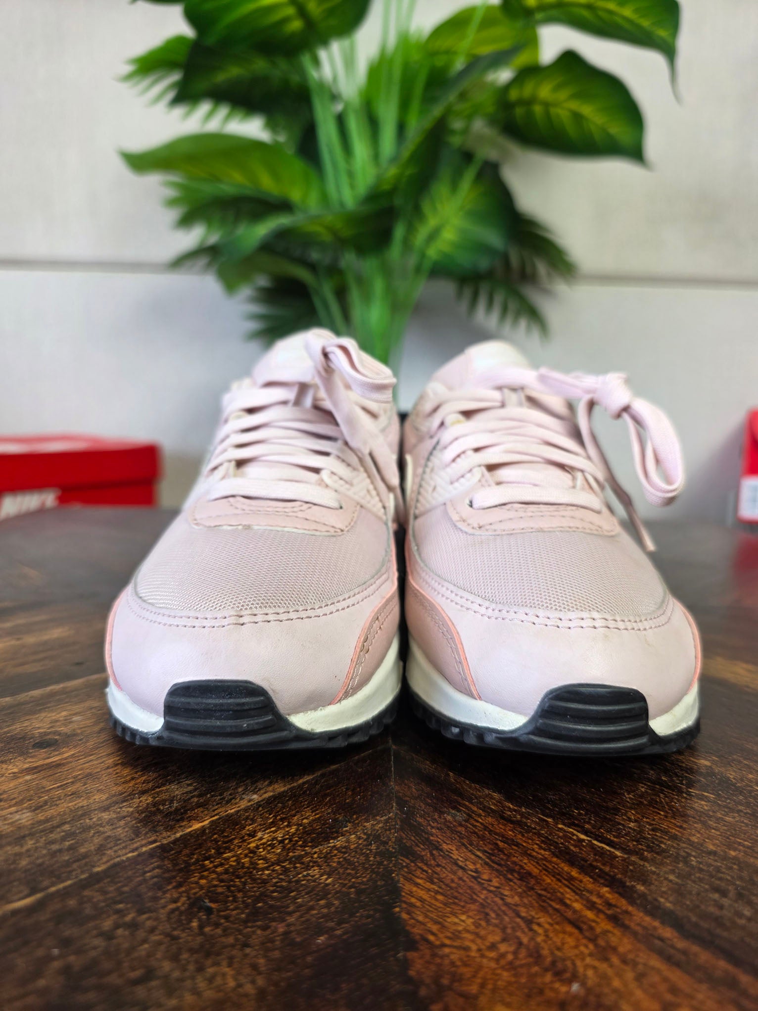 Nike Air Max 90 Barely Rose maat 39