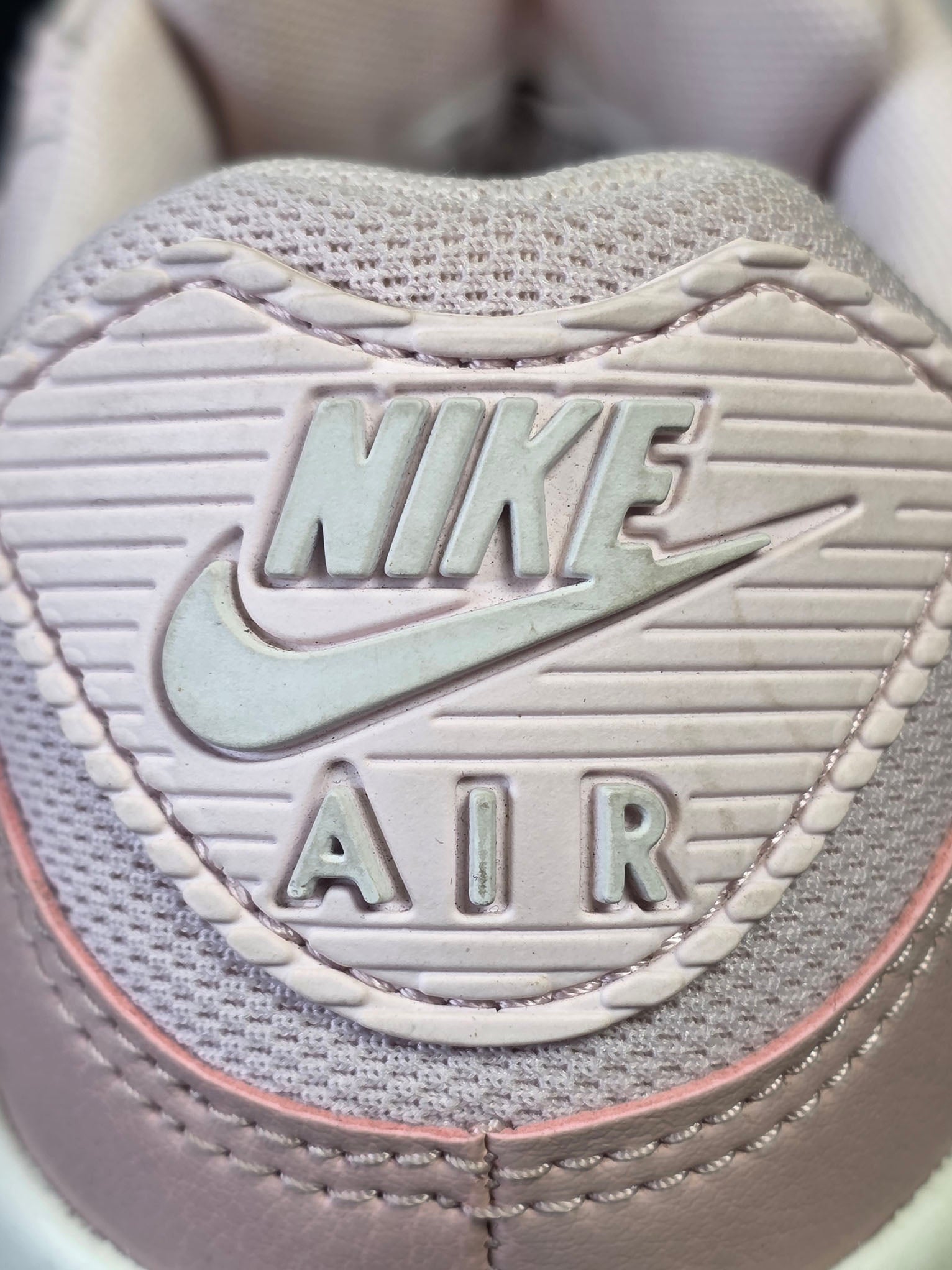 Nike Air Max 90 Barely Rose maat 39