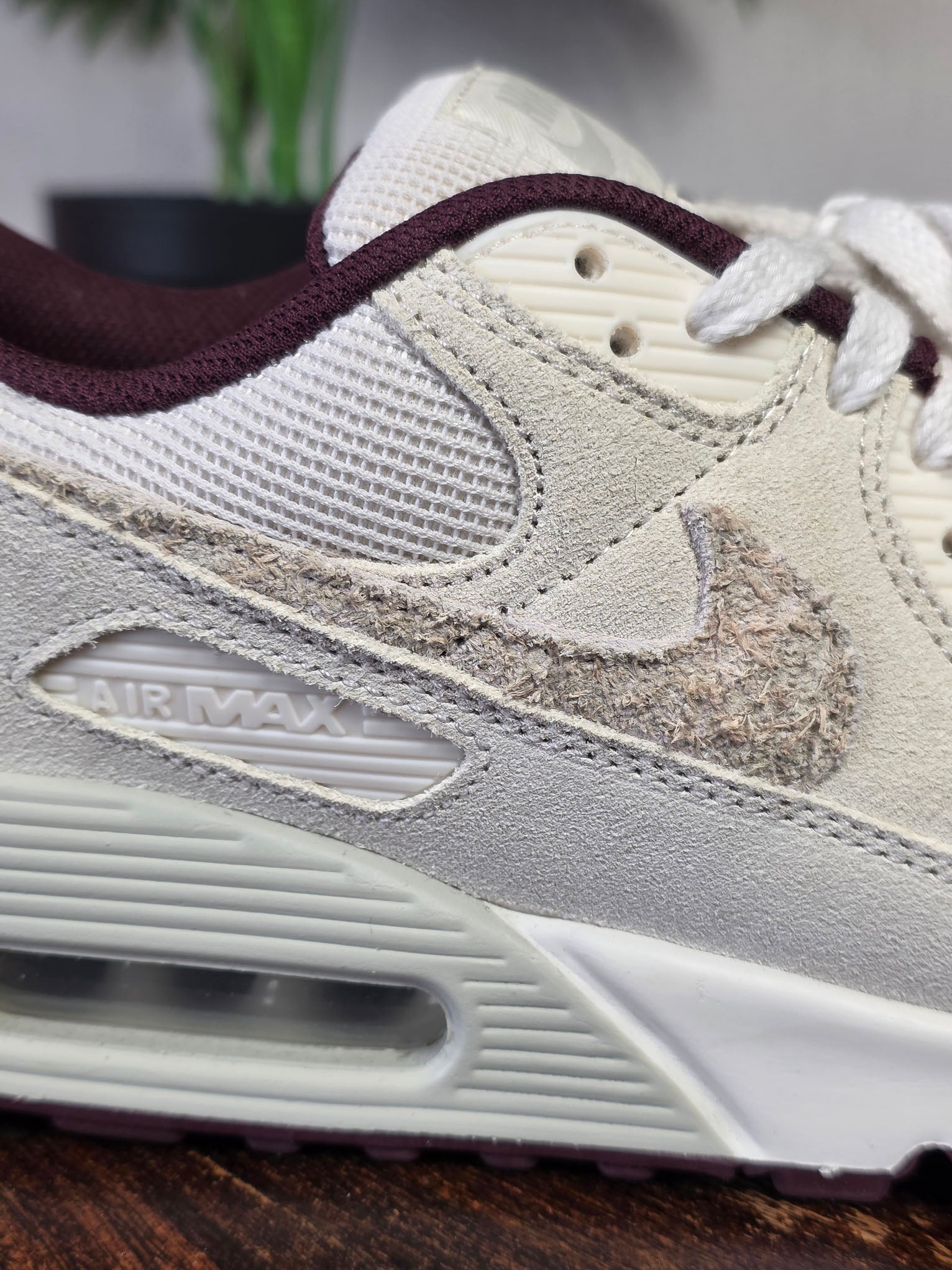 Nike Air Max 90 "Phantom Burgundy Crush" maat 44