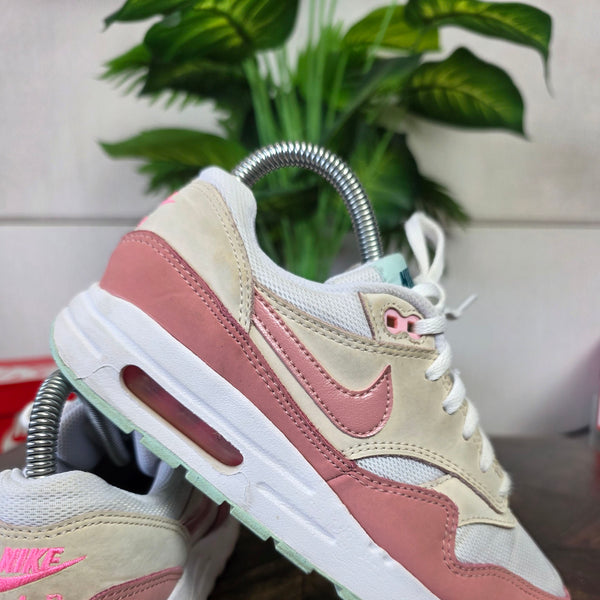 Nike Air Max 1 GS Guava Ice maat 36,5