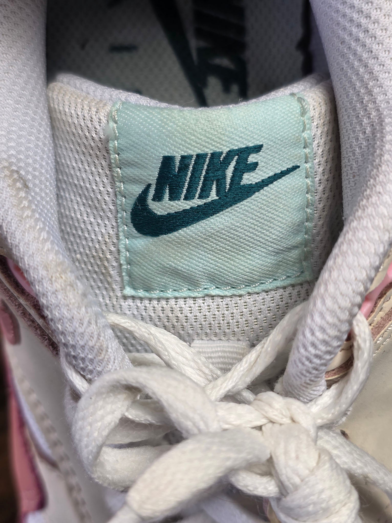 Nike Air Max 1 GS Guava Ice maat 36,5