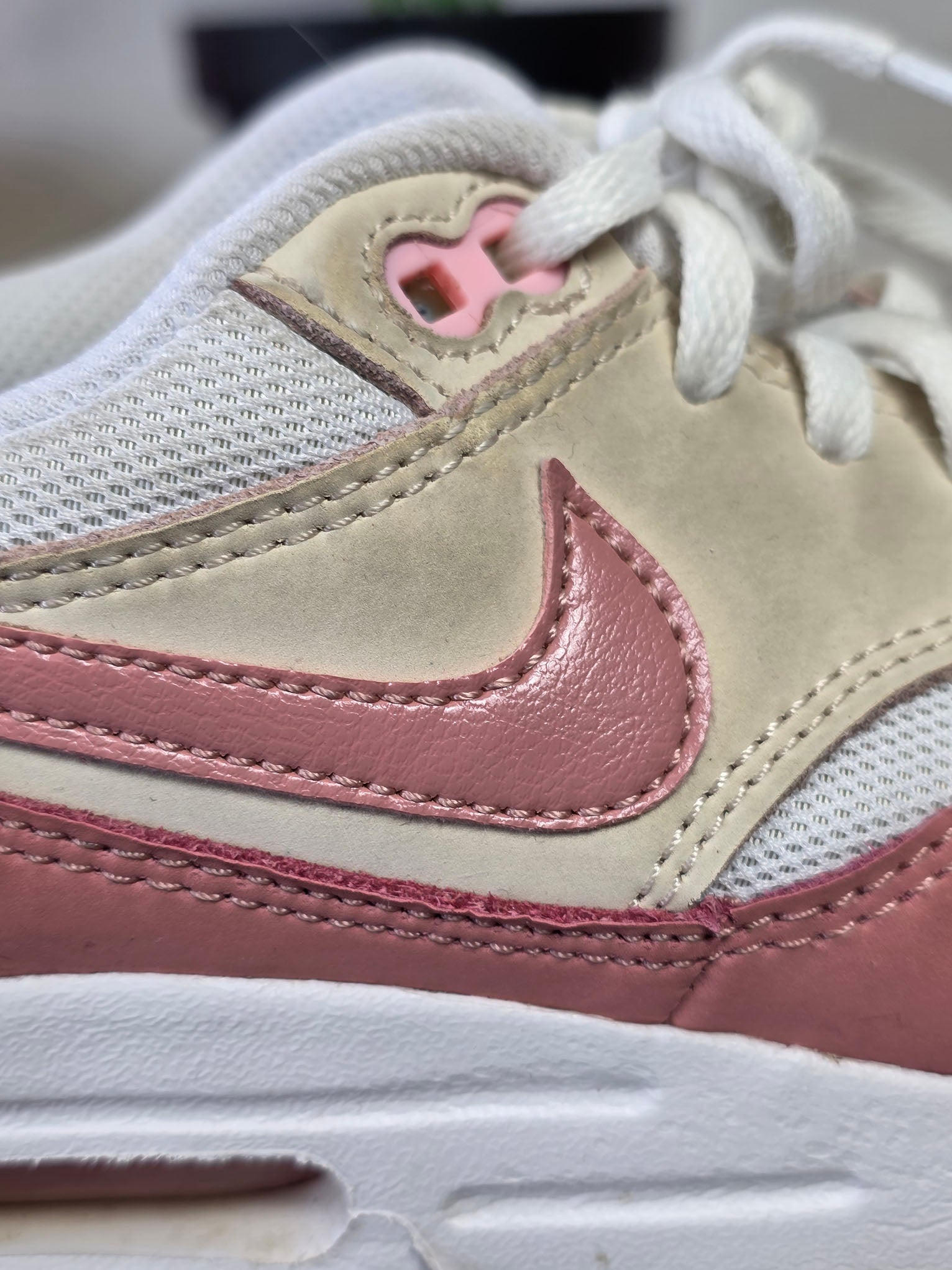Nike Air Max 1 GS Guava Ice maat 36,5