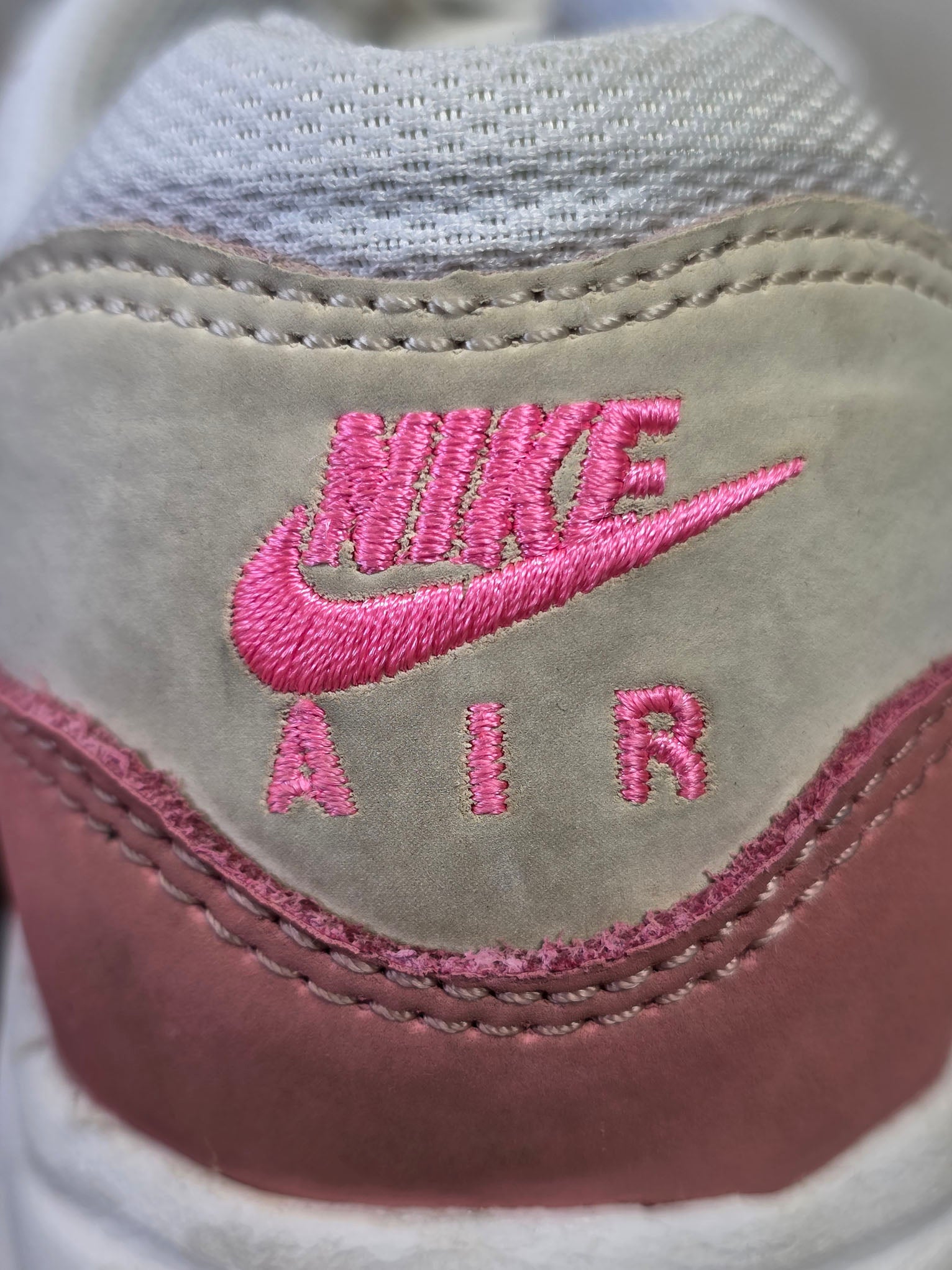 Nike Air Max 1 GS Guava Ice maat 36,5
