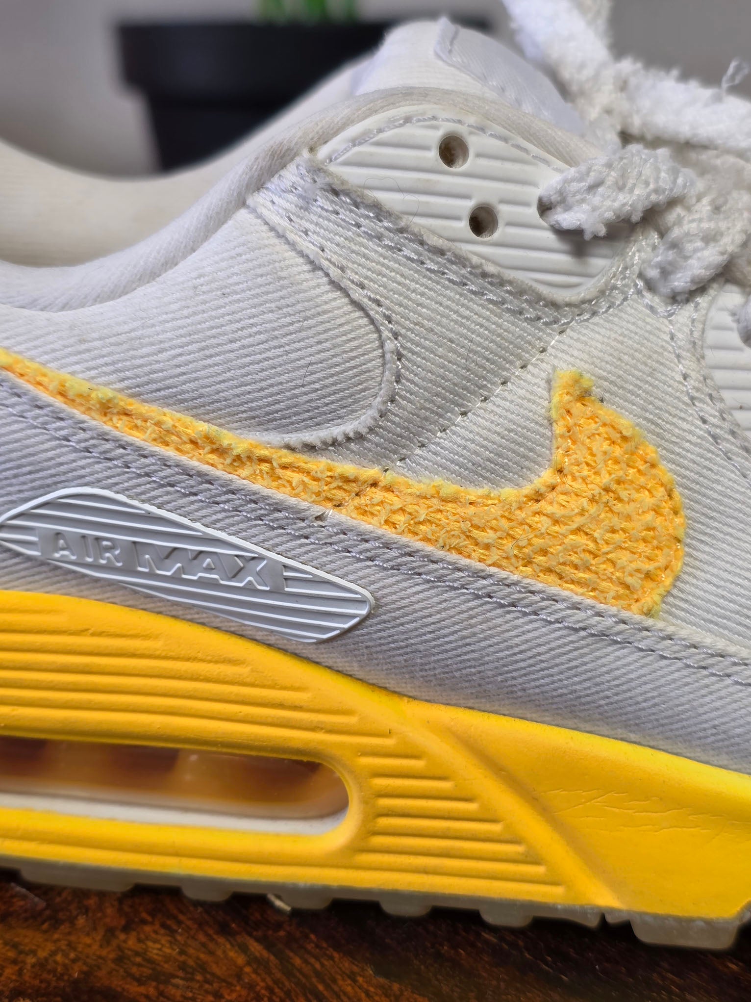 Nike Air Max 90 Citrus Pulse maat 40,5