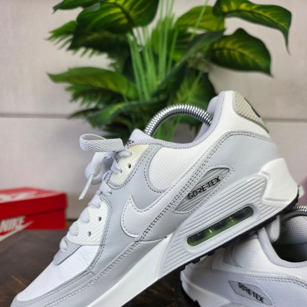 Nike Air Max 90 Gore-Tex Photon Dust maat 40