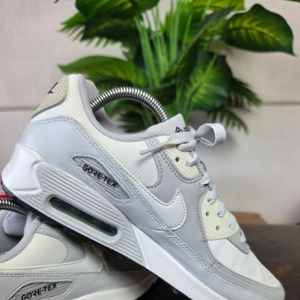Nike Air Max 90 Gore-Tex Photon Dust maat 40