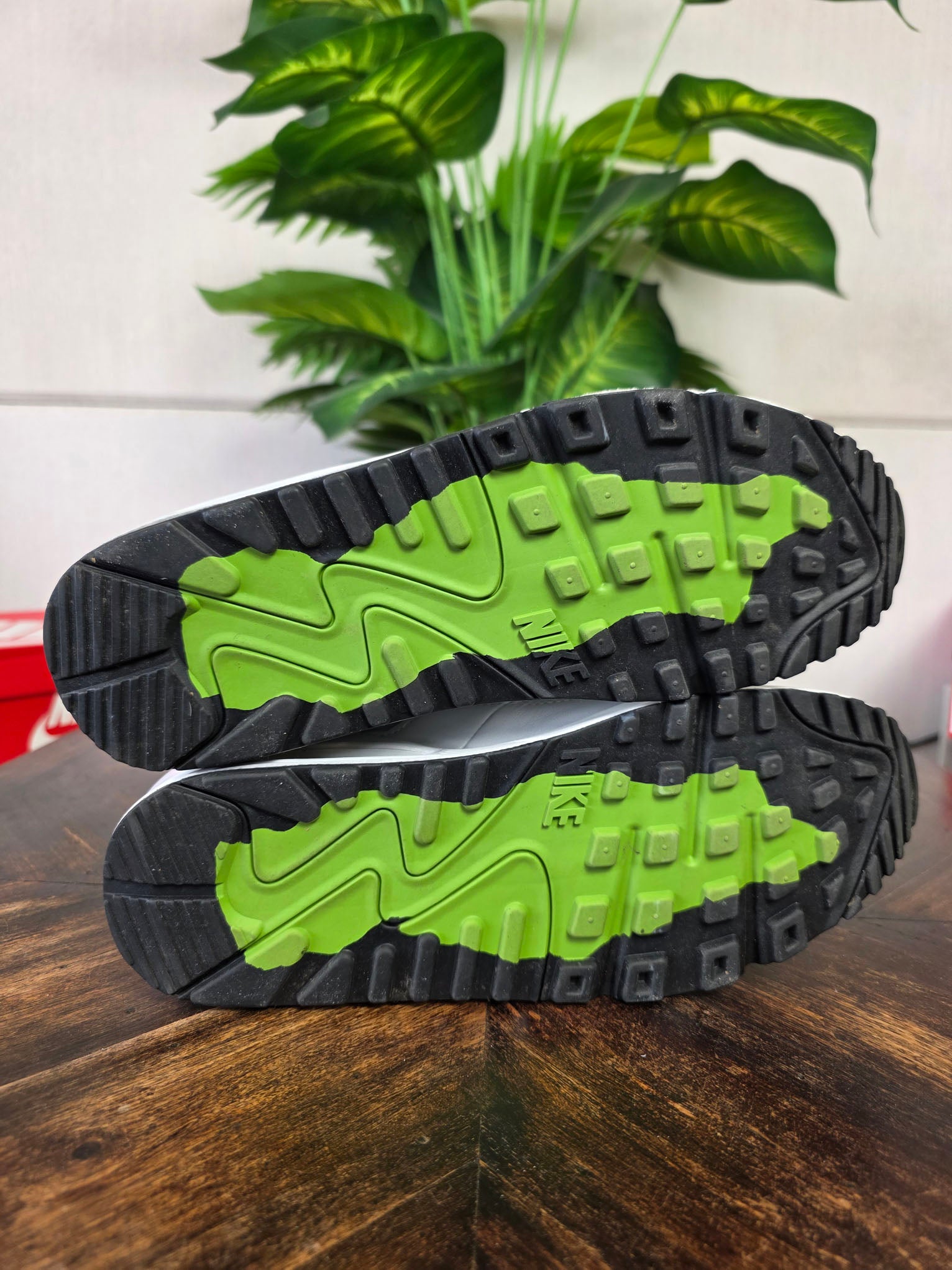 Nike Air Max 90 Gore-Tex Photon Dust maat 40