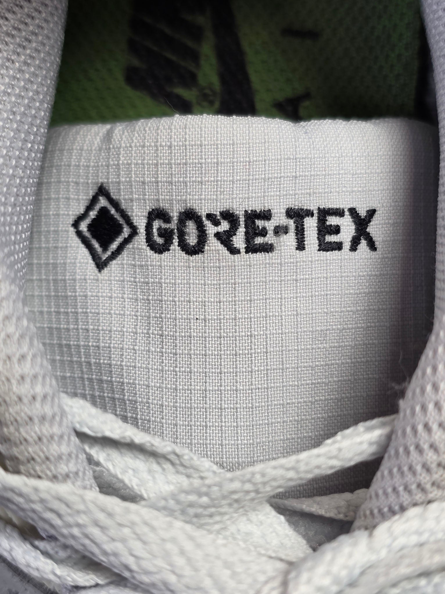 Nike Air Max 90 Gore-Tex Photon Dust maat 40