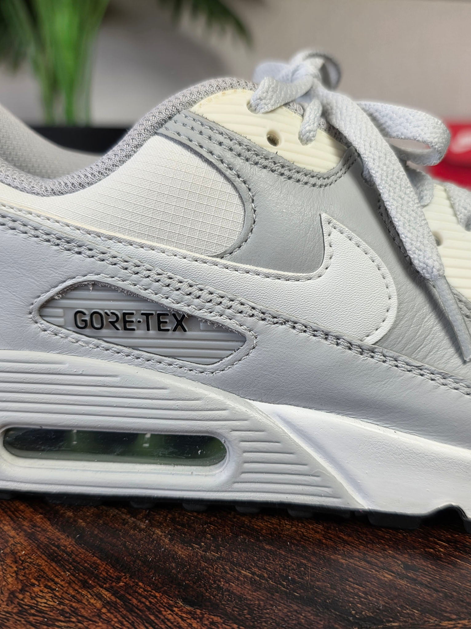 Nike Air Max 90 Gore-Tex Photon Dust maat 40