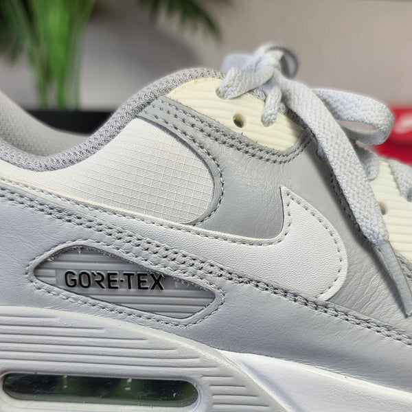Nike Air Max 90 Gore-Tex Photon Dust maat 40
