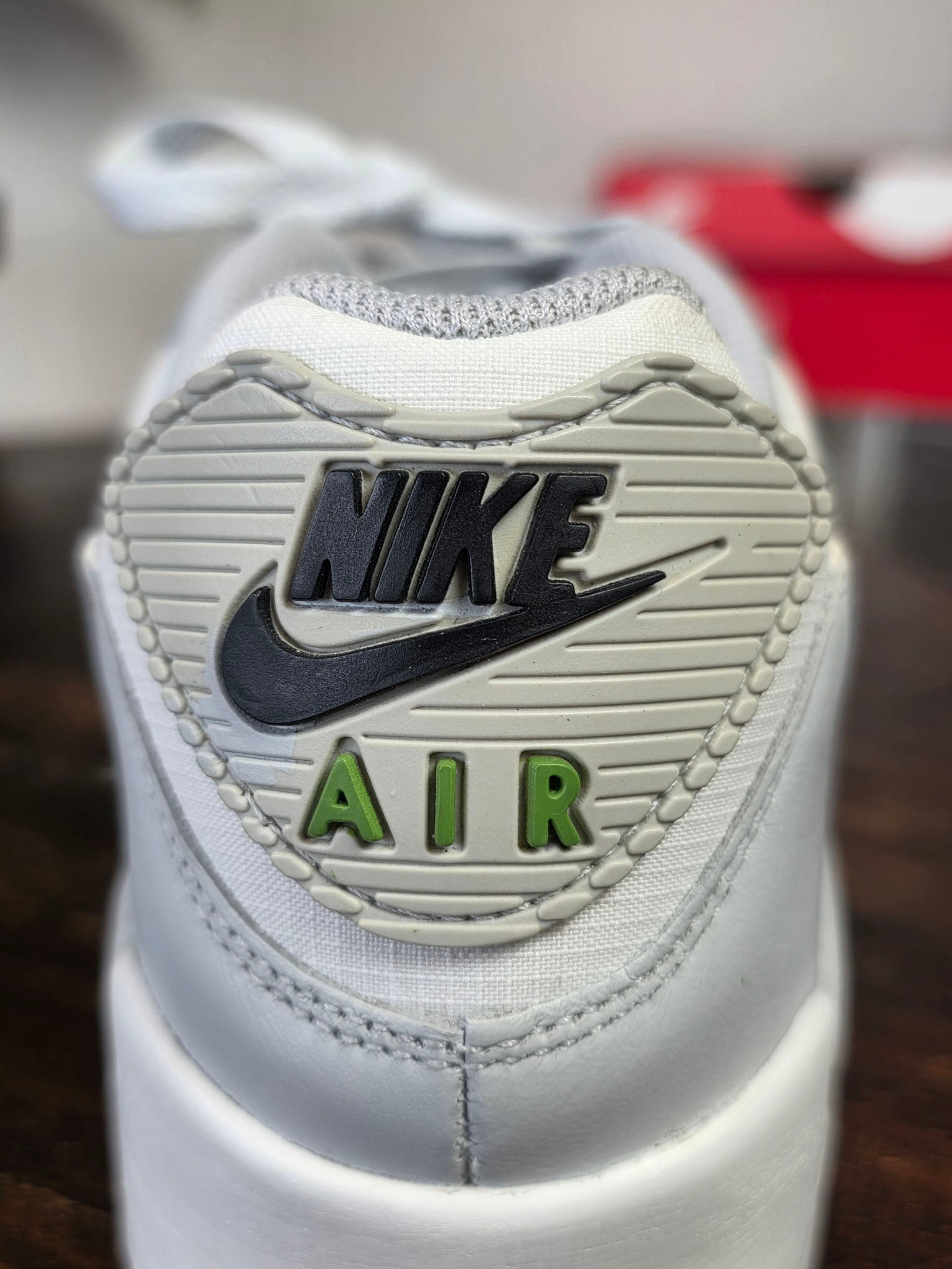 Nike Air Max 90 Gore-Tex Photon Dust maat 40