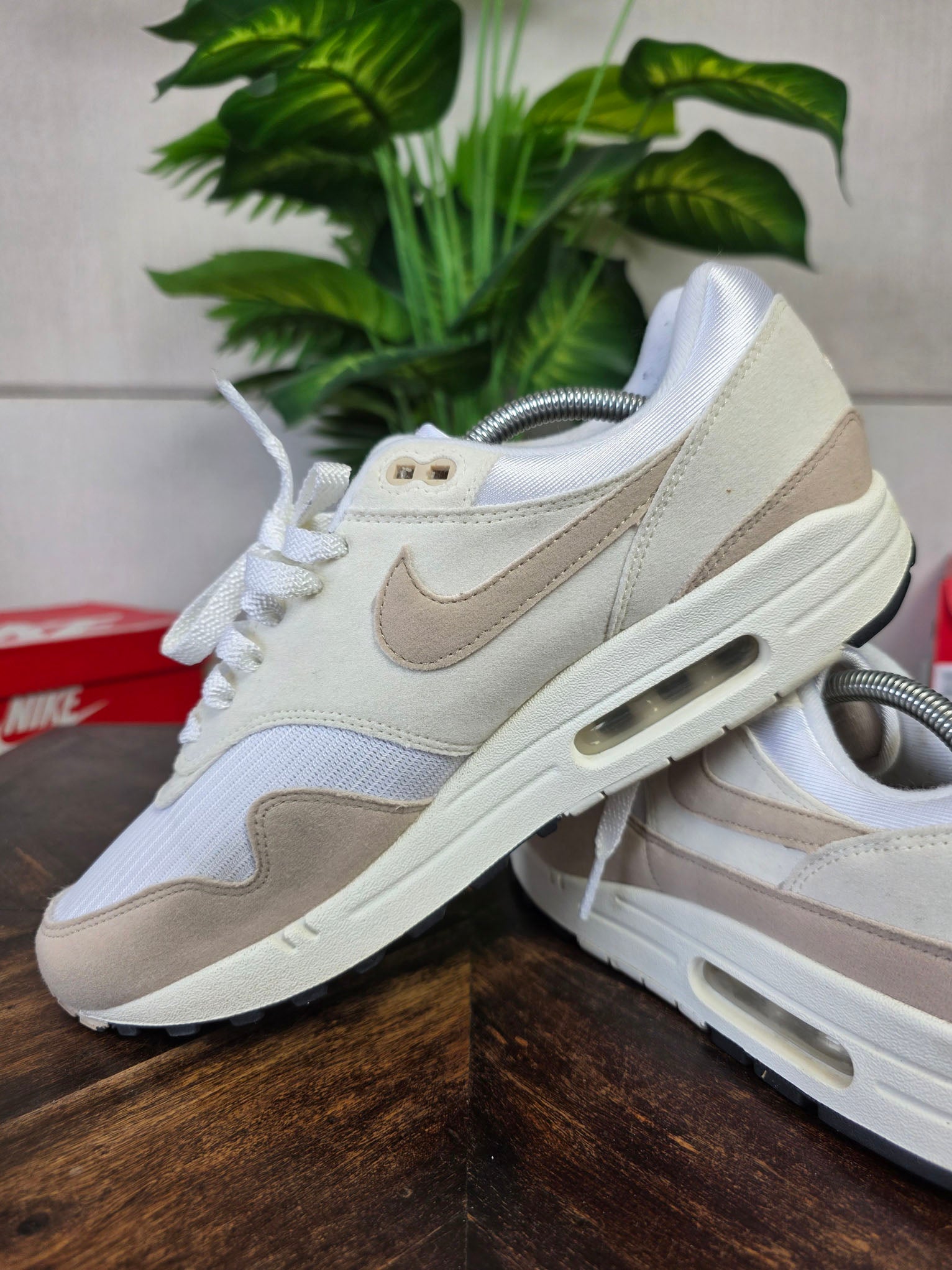 Nike Air Max 1 Pale Ivory maat 44,5