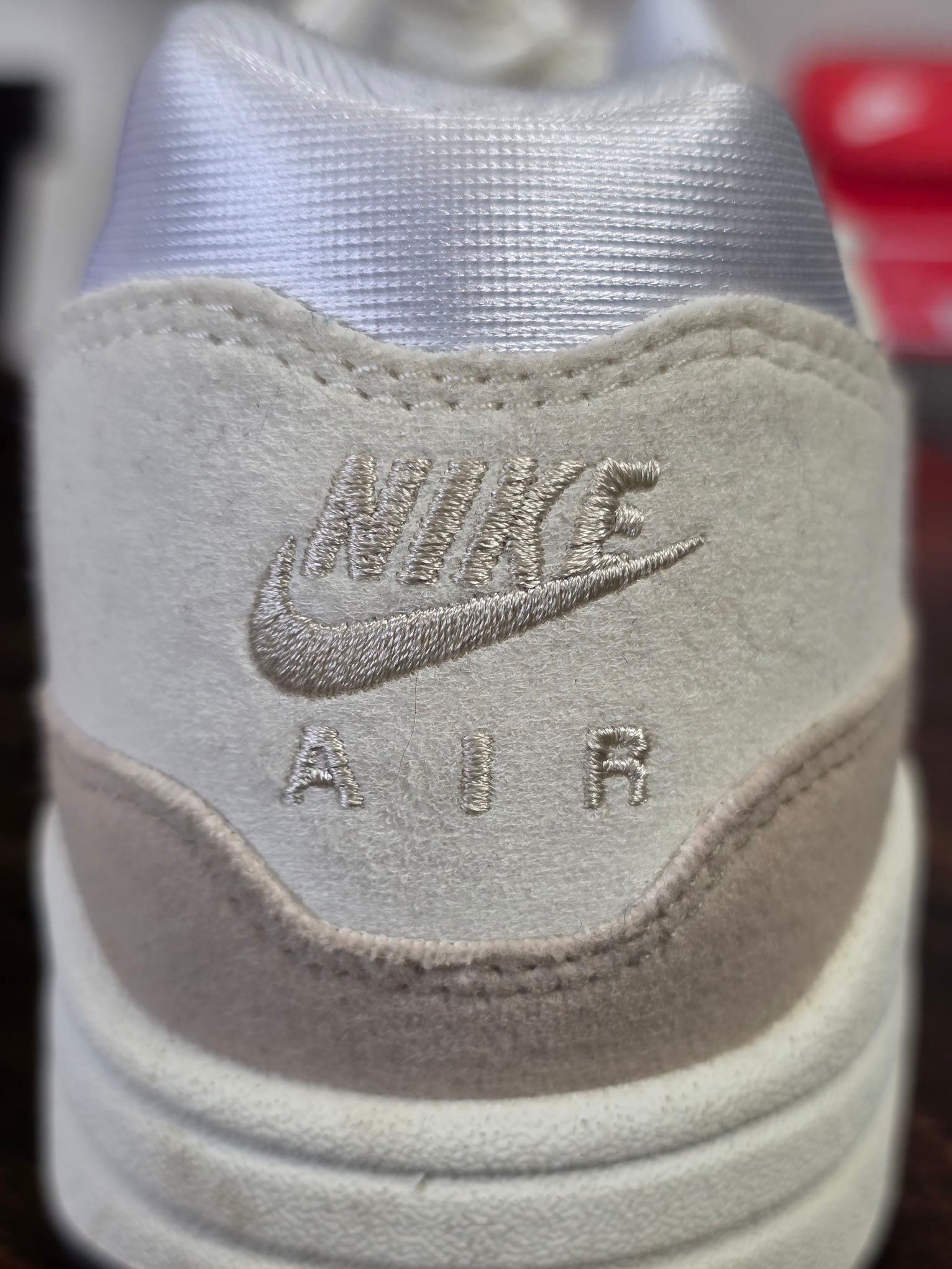 Nike Air Max 1 Pale Ivory maat 44,5