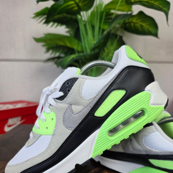 Nike Air Max 90 Vapor Green maat 42,5