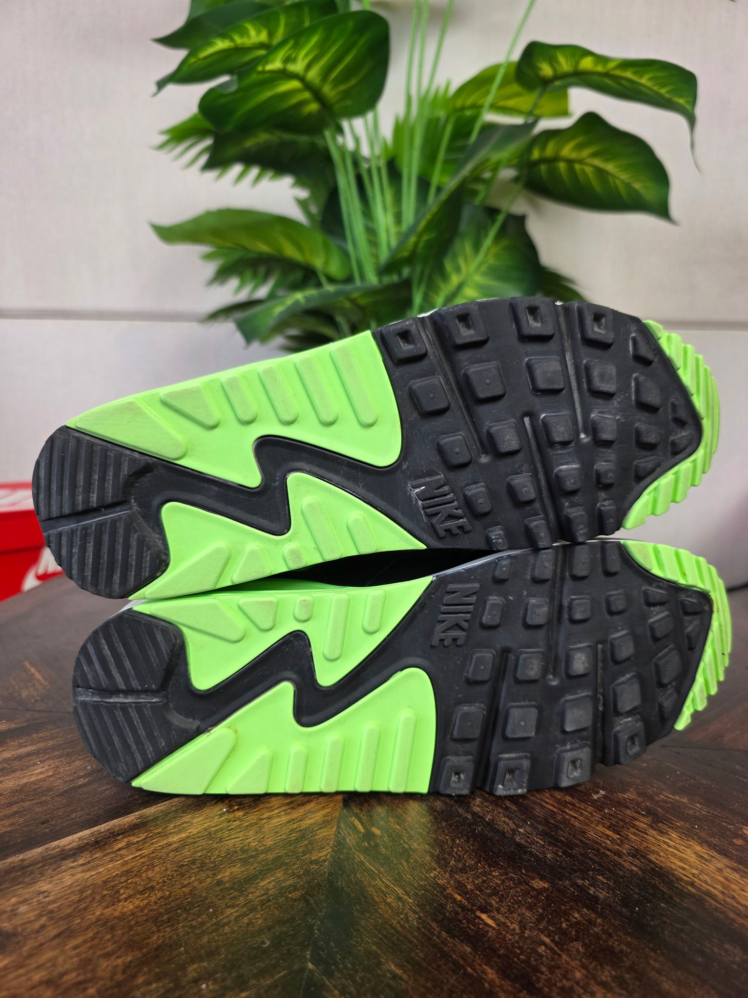 Nike Air Max 90 Vapor Green maat 42,5