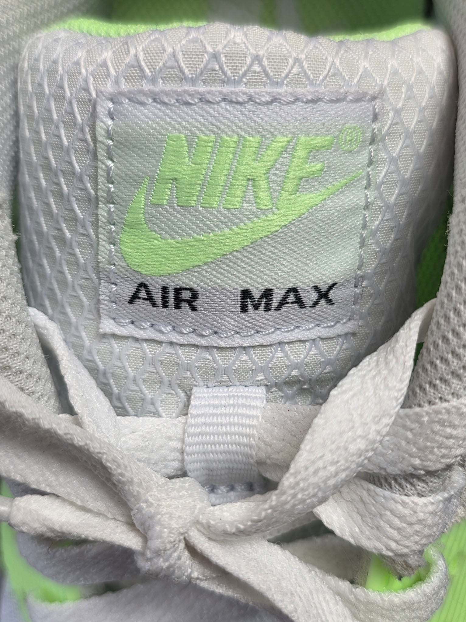 Nike Air Max 90 Vapor Green maat 42,5