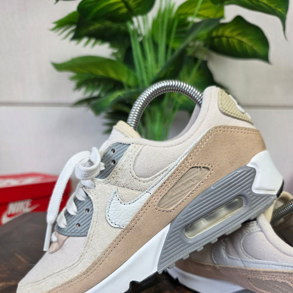 Nike Air Max 90 Premium 'Sanddrift' maat 37,5