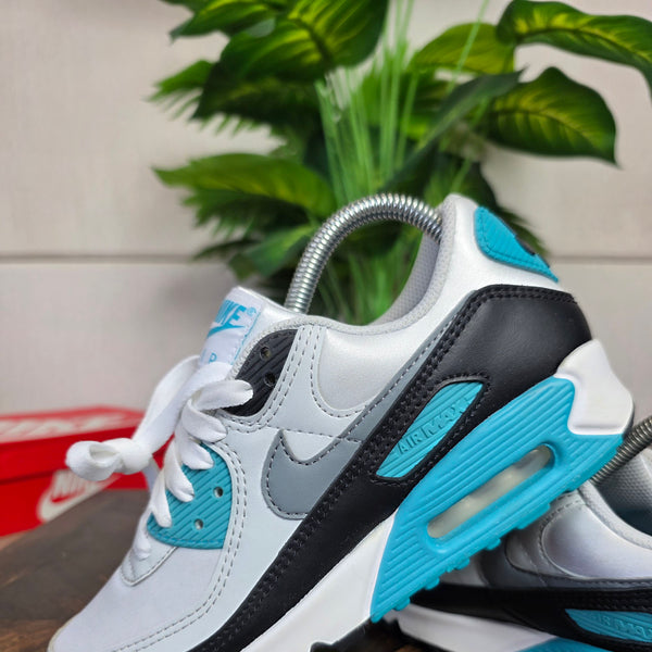 Nike Air Max 90 'Teal Nebula' maat 37,5