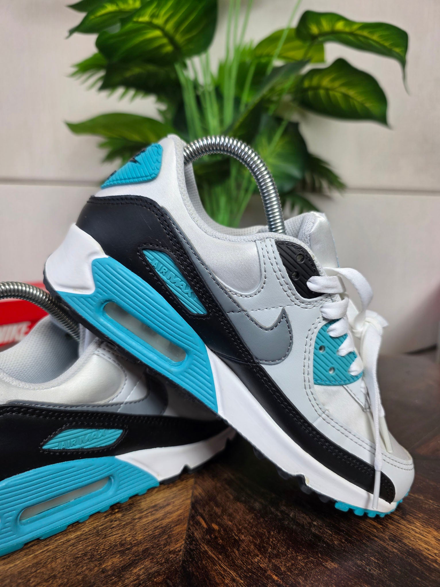 Nike Air Max 90 'Teal Nebula' maat 37,5
