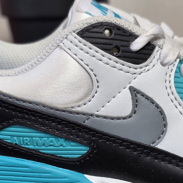 Nike Air Max 90 'Teal Nebula' maat 37,5