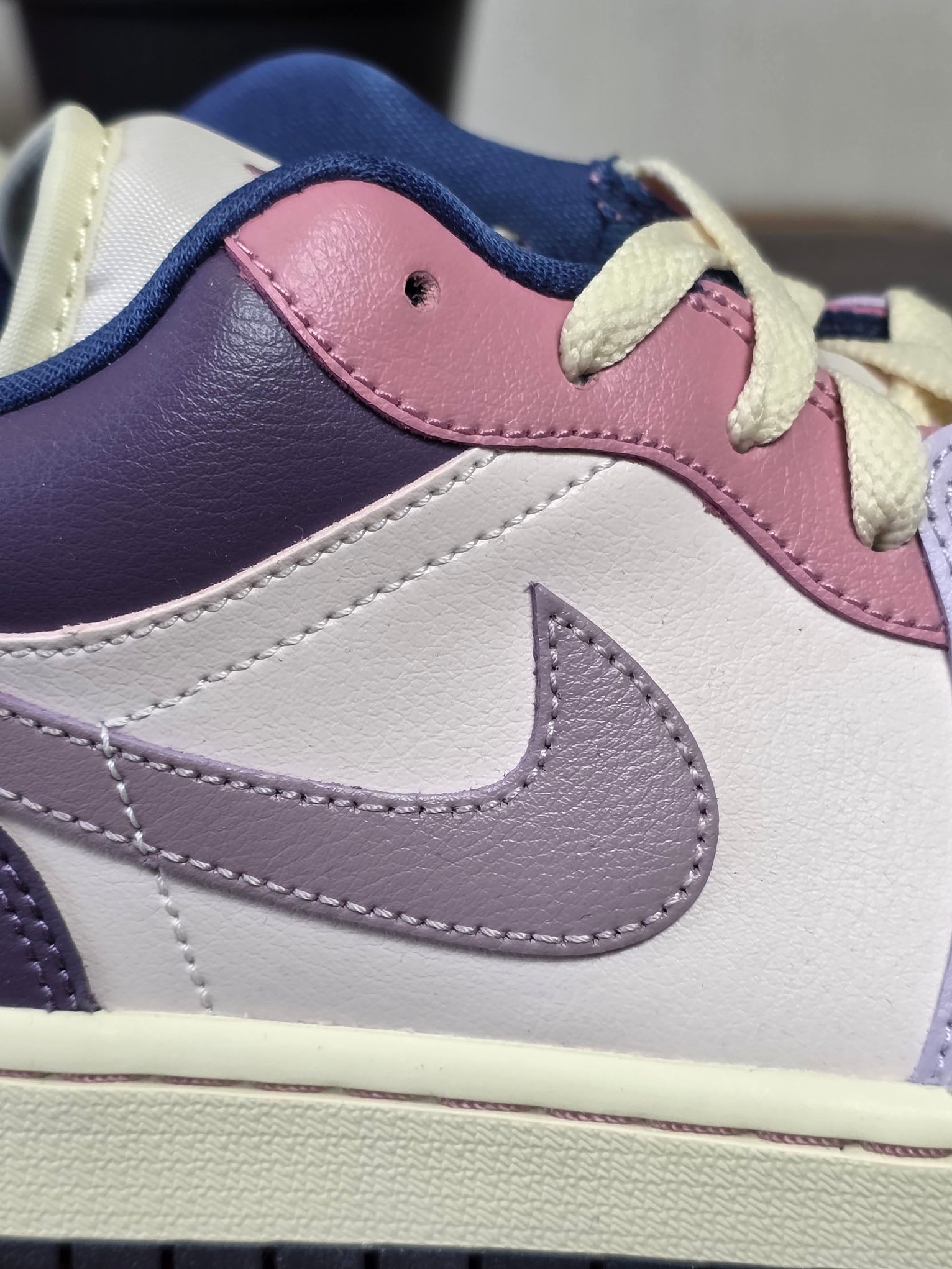 Nike Air Jordan 1 Low Pastel Purple maat 43