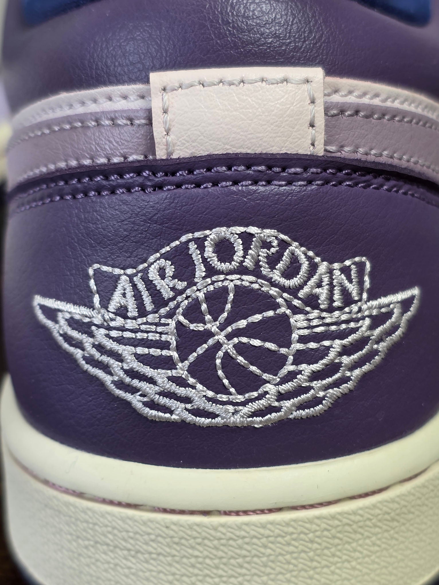 Nike Air Jordan 1 Low Pastel Purple maat 43