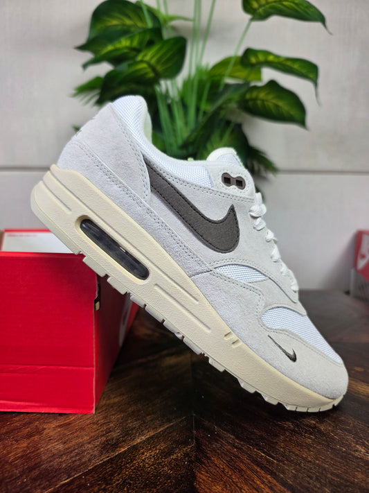 Nike Air Max 1 Sail Ironstone maat 42,5
