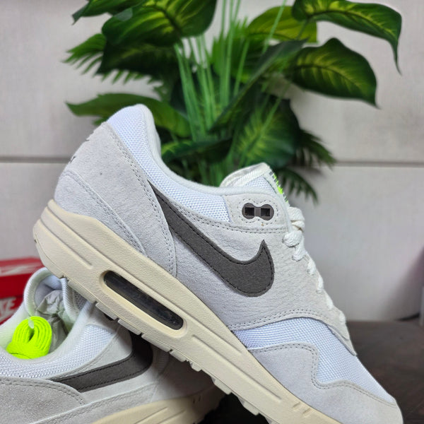 Nike Air Max 1 Sail Ironstone maat 42,5