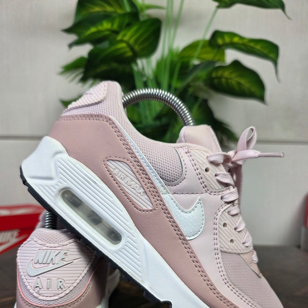 Nike Air Max 90 Barely Rose maat 38,5