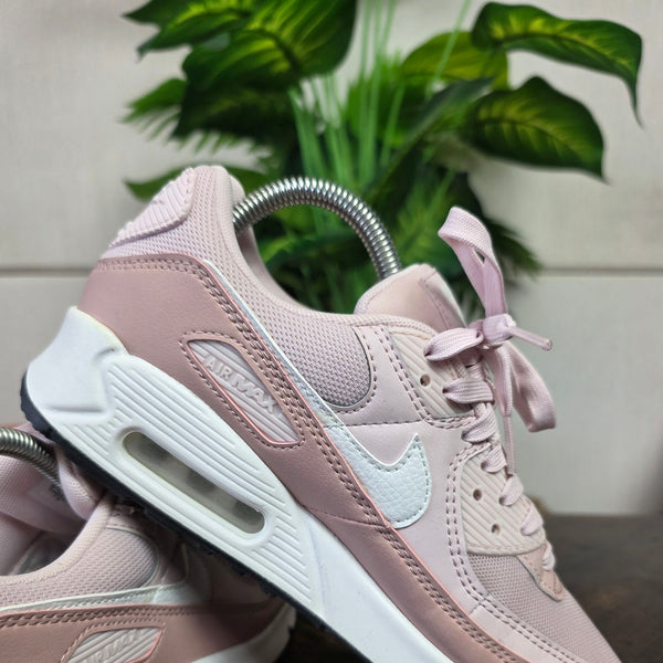 Nike Air Max 90 Barely Rose maat 38,5
