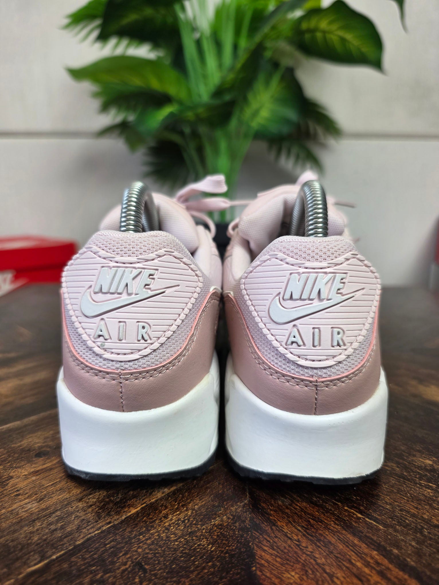Nike Air Max 90 Barely Rose maat 38,5