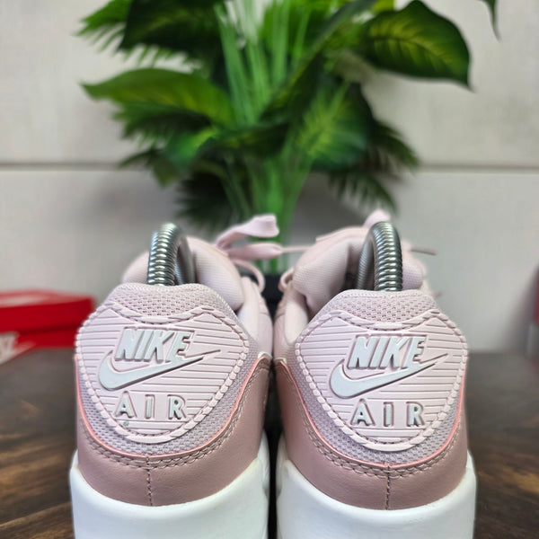 Nike Air Max 90 Barely Rose maat 38,5