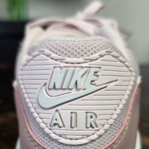 Nike Air Max 90 Barely Rose maat 38,5