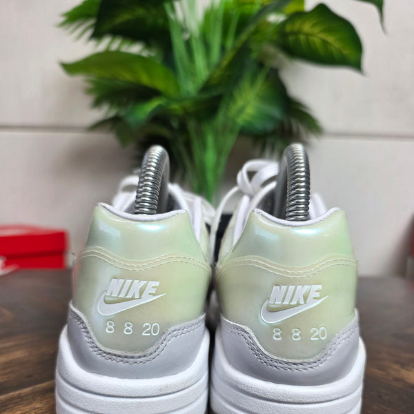 Nike Air Max 1 Sneakers Day "Pearl" maat 38
