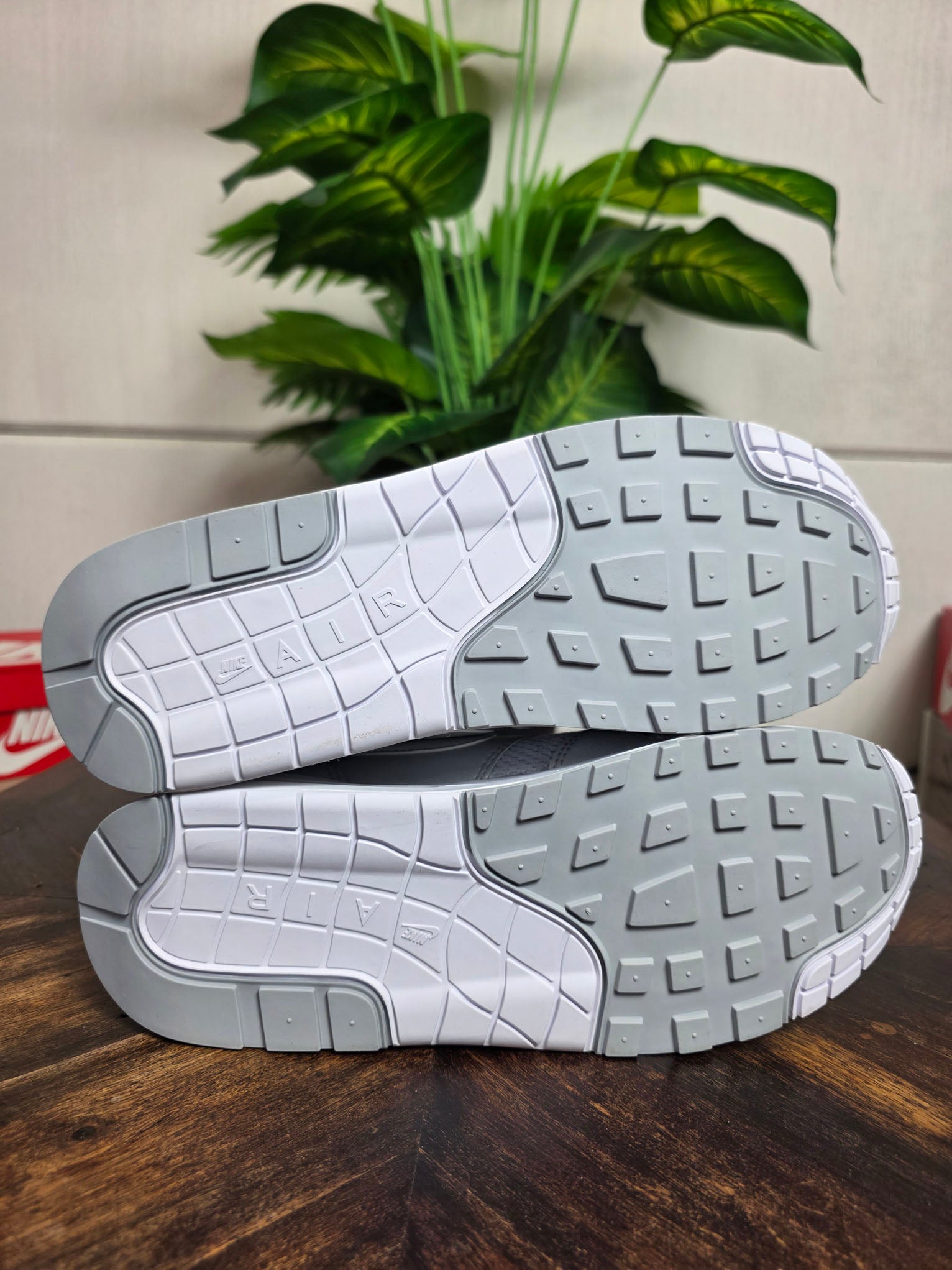 Nike Air Max 1 '86 OG "Metallic Silver" maat 44,5