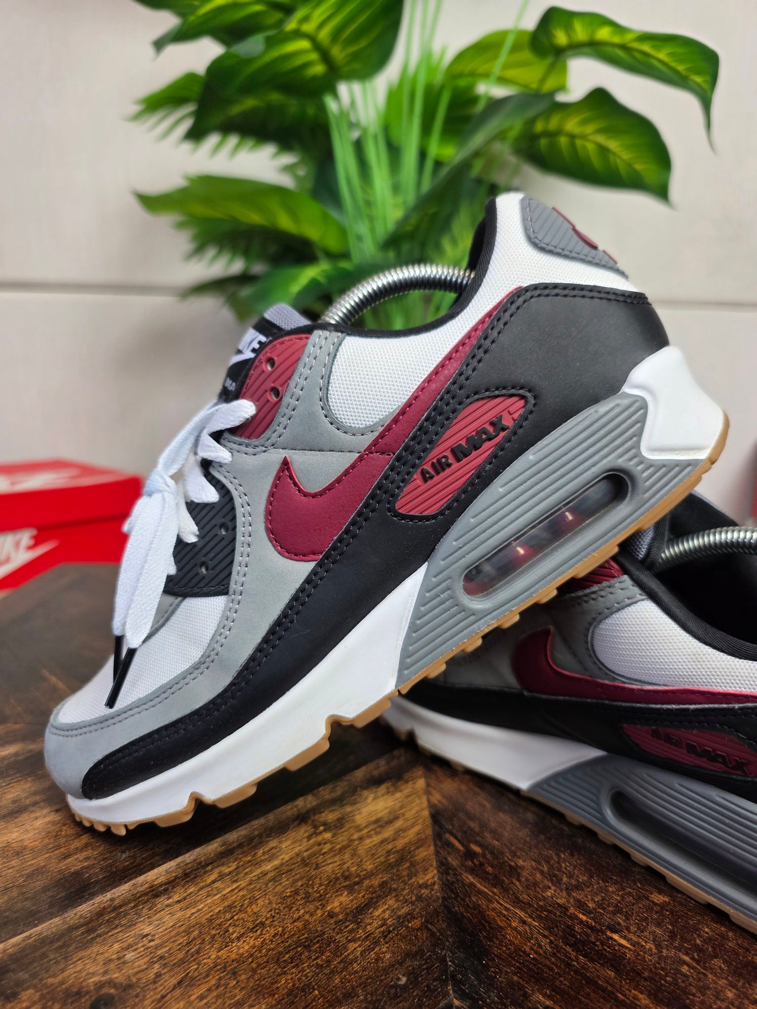 Nike Air Max 90 Cool Team Red maat 42,5