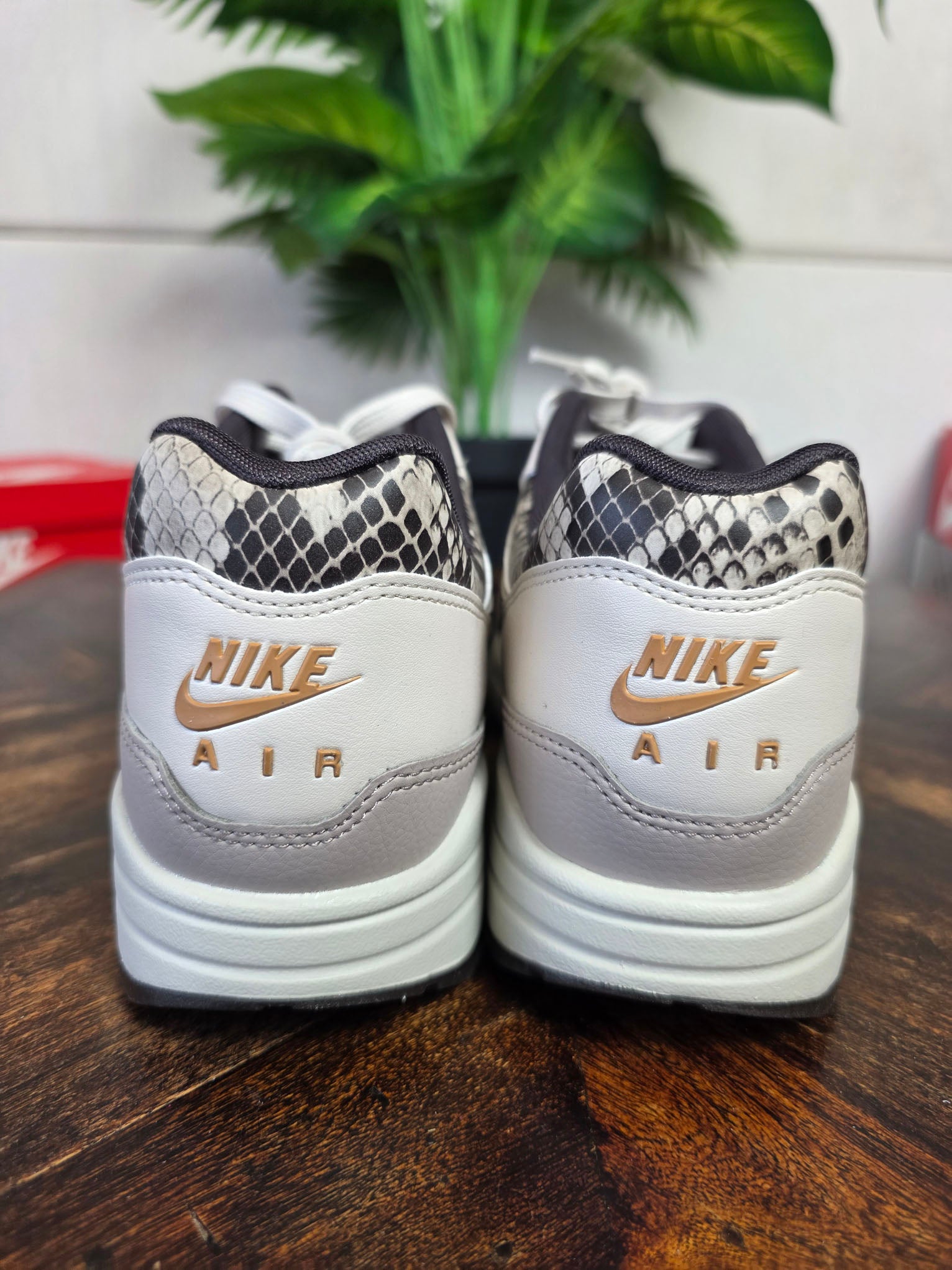 Nike Air Max 1 '87 "Snakeskin" maat 44