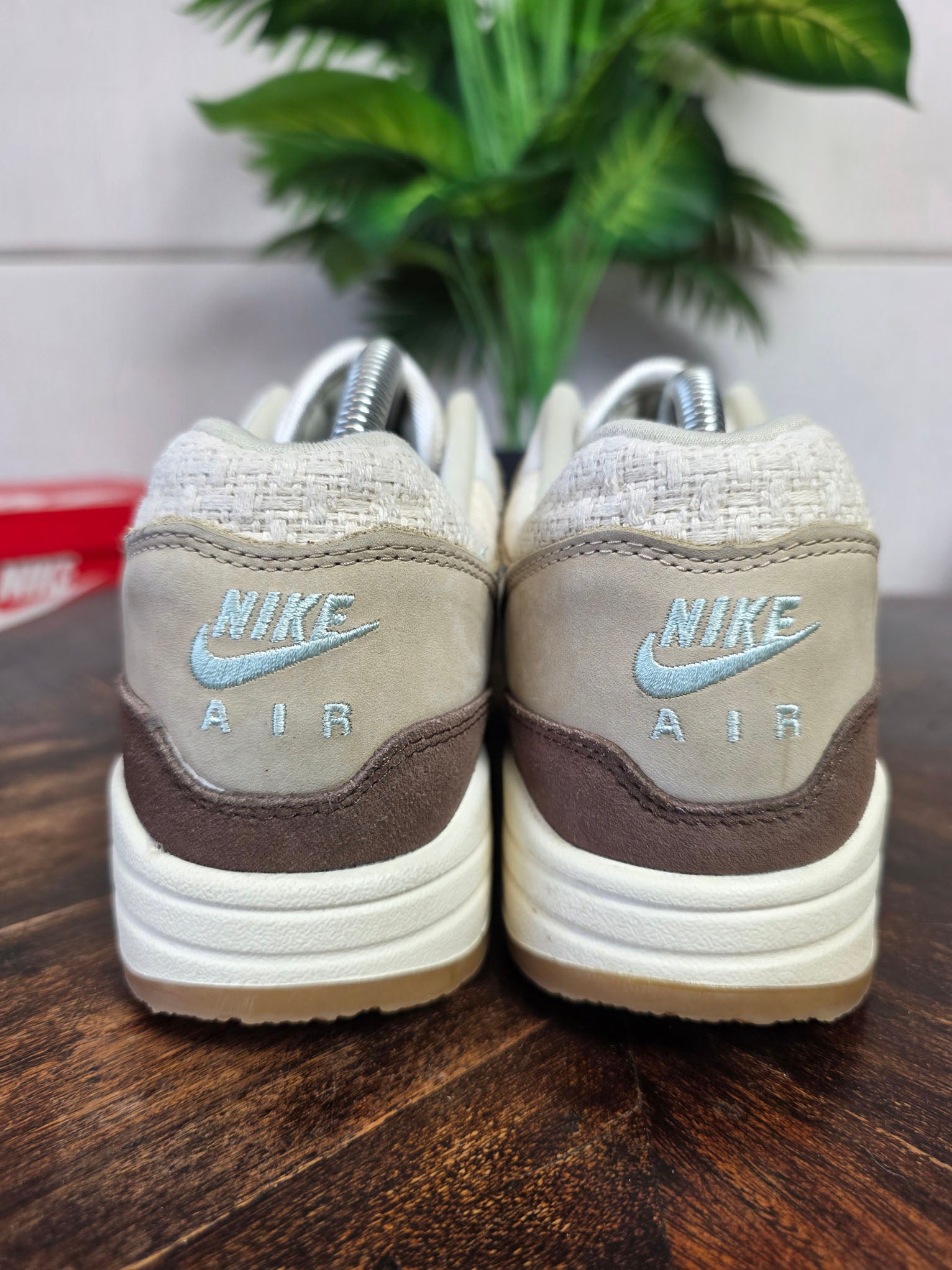 Nike Air Max 1 Crepe Hemp maat 42