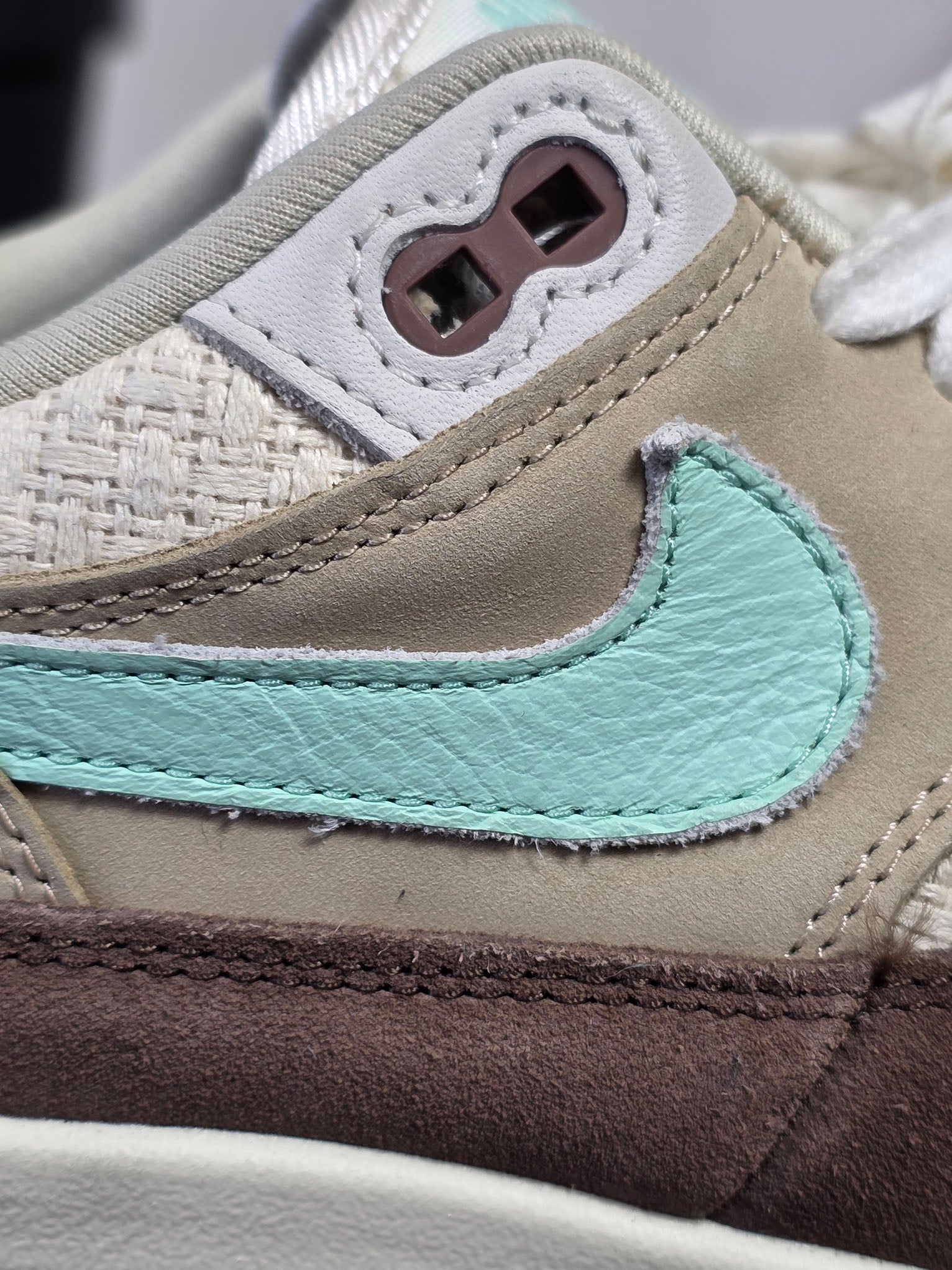 Nike Air Max 1 Crepe Hemp maat 42