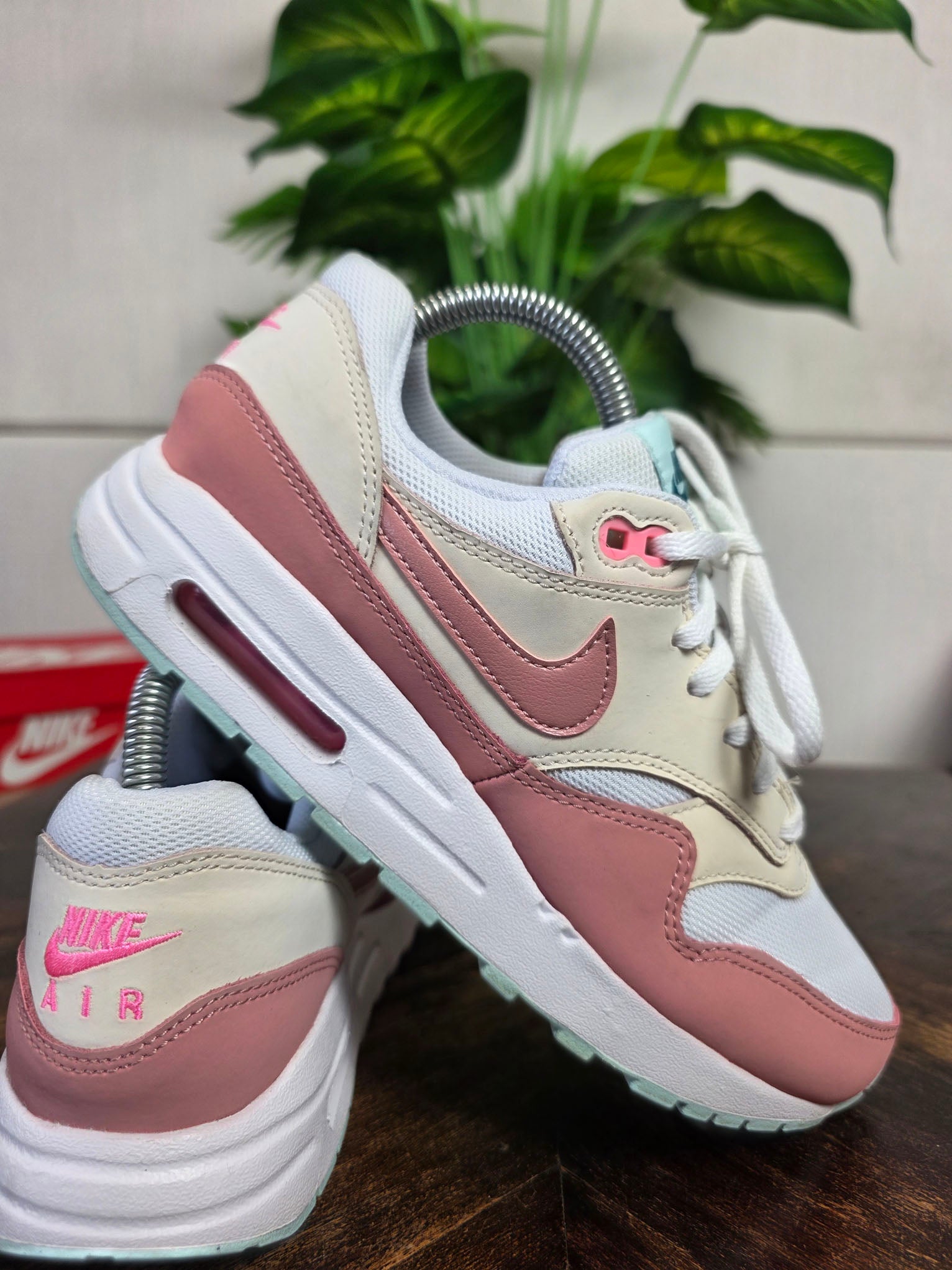 Nike Air Max 1 GS Guava Ice maat 38,5