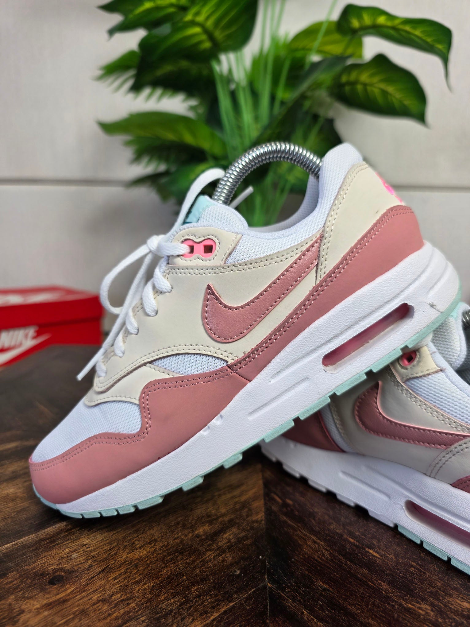 Nike Air Max 1 GS Guava Ice maat 38,5