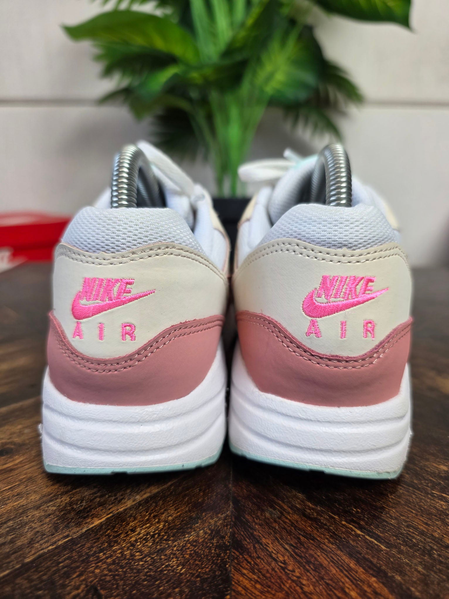 Nike Air Max 1 GS Guava Ice maat 38,5