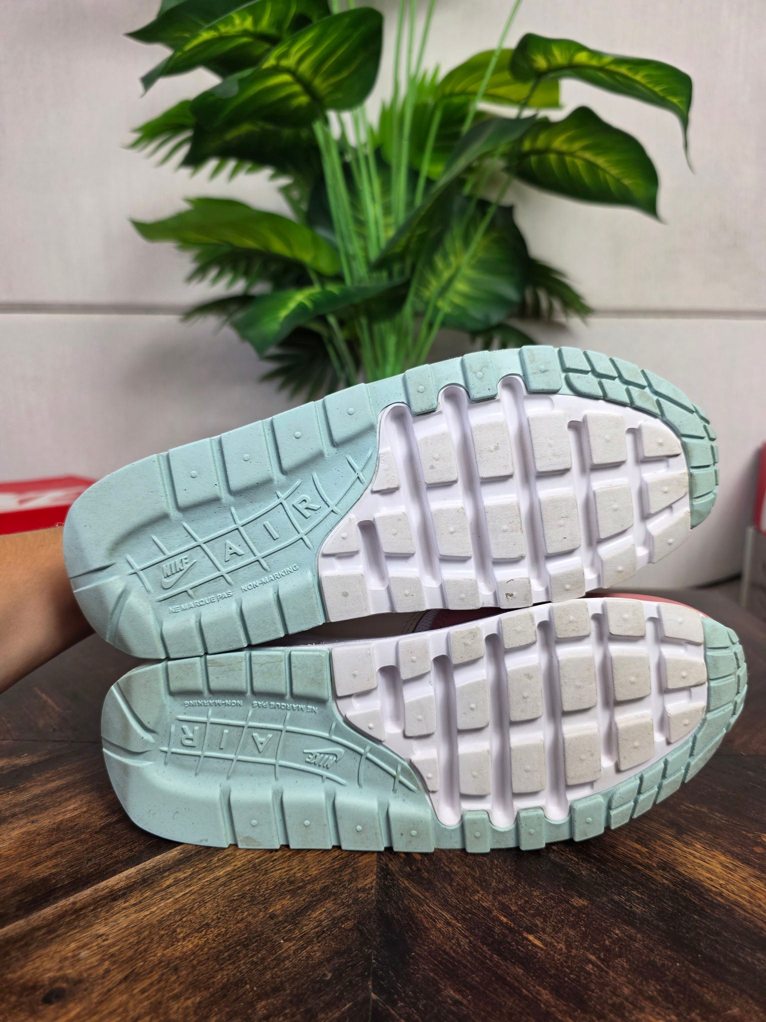 Nike Air Max 1 GS Guava Ice maat 38,5