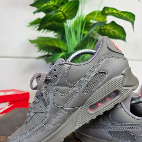 Nike Air Max 90 ESS+ Cave Stone maat 44