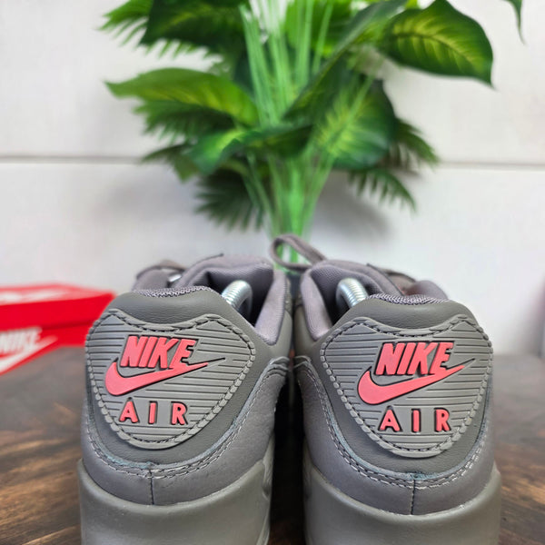 Nike Air Max 90 ESS+ Cave Stone maat 44