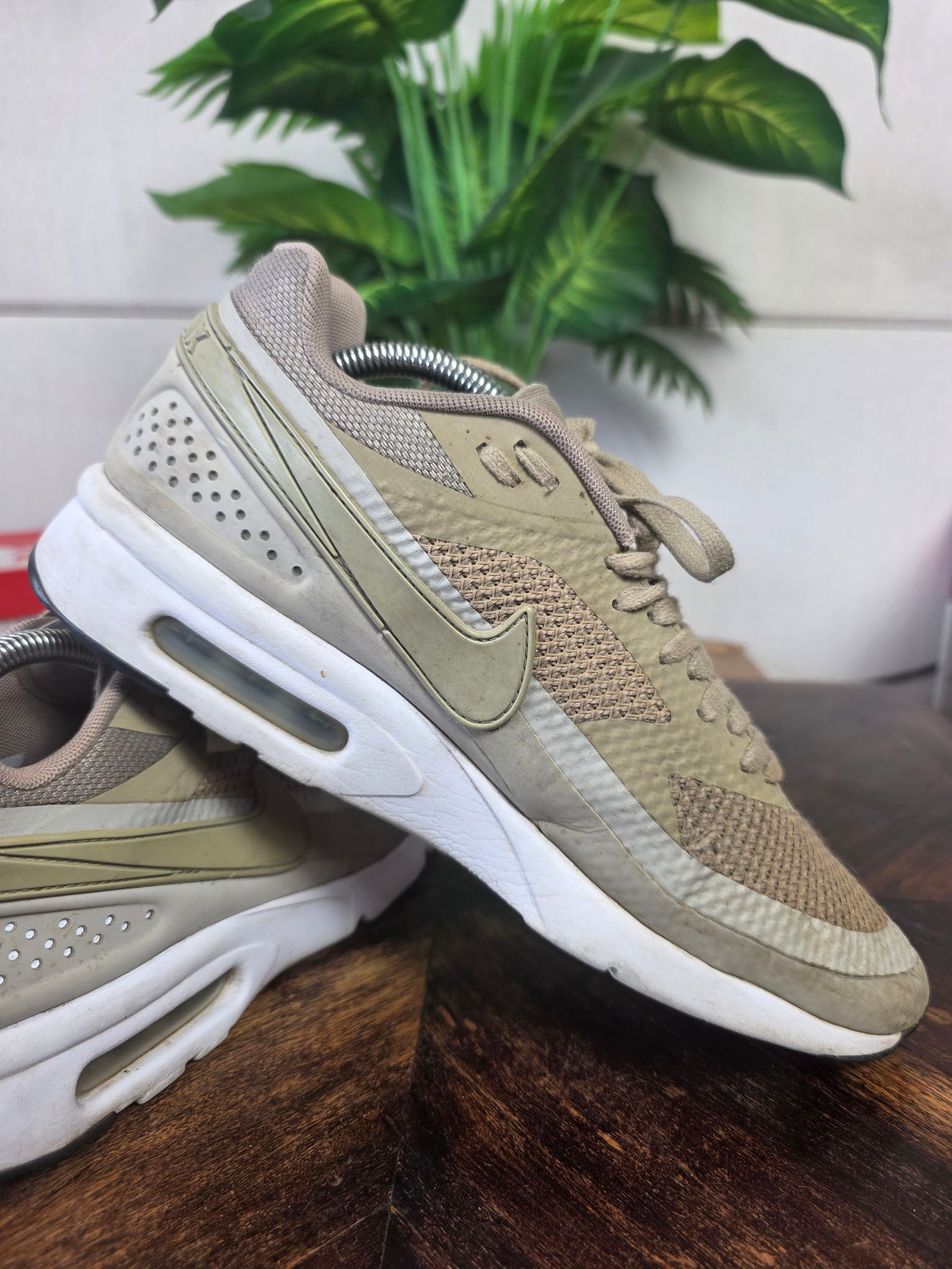 Nike Air Max BW Ultra Khaki Pale Grey maat 43