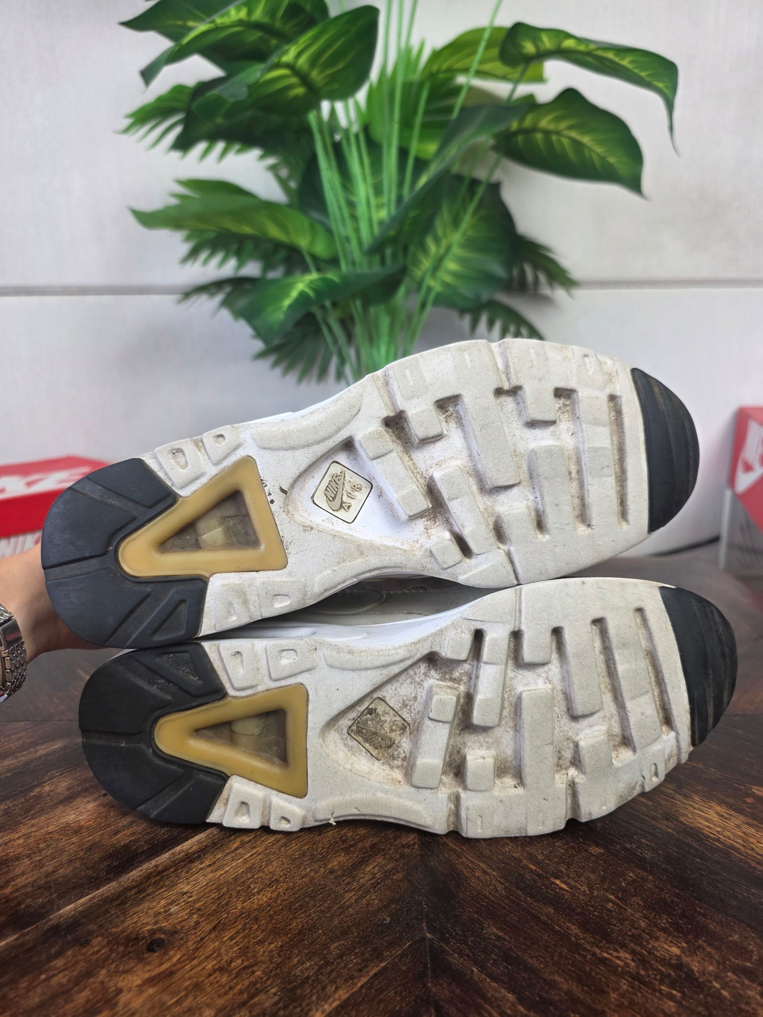 Nike Air Max BW Ultra Khaki Pale Grey maat 43